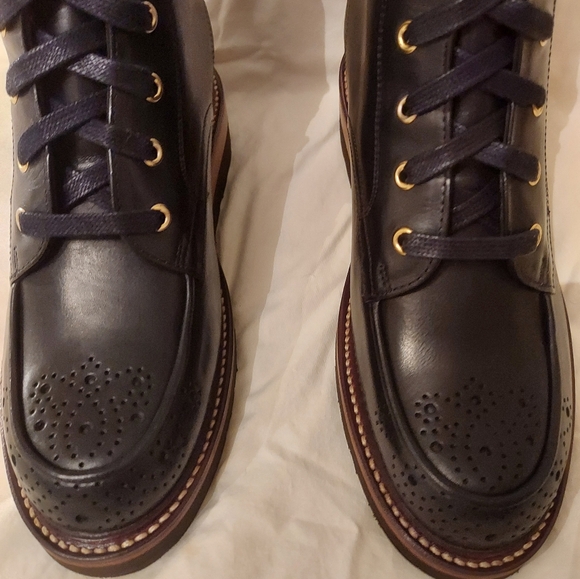 NIB The Office Of Angela Scott Mr. Ryan Boots. 6 1/2 - Picture 2 of 9